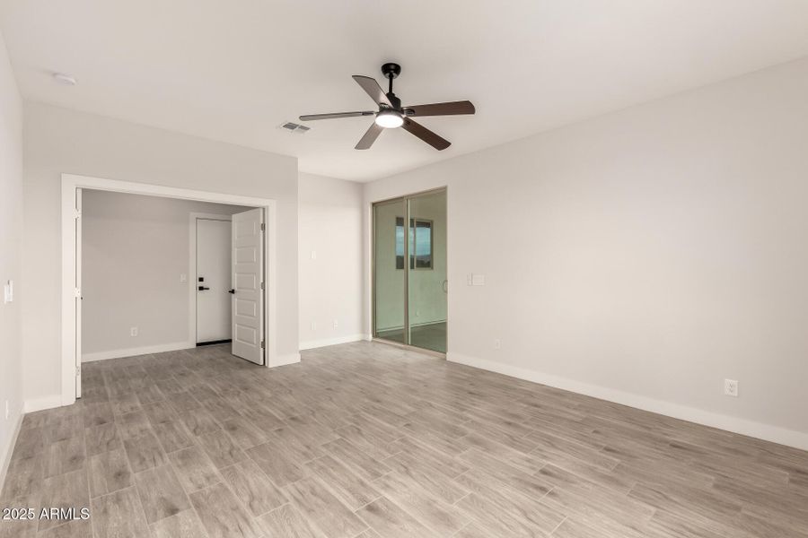 20 - Western Star 24825