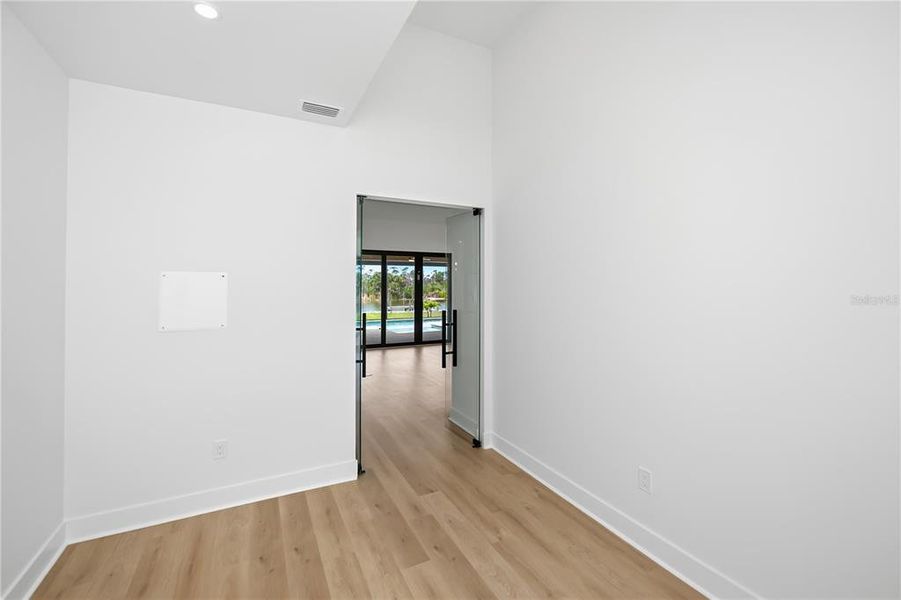 Spacious, unfurnished interior of a new home in , Port Charlotte (Image 74). Spacious, unfurnished interior of a new home in , Port Charlotte (Image 74).