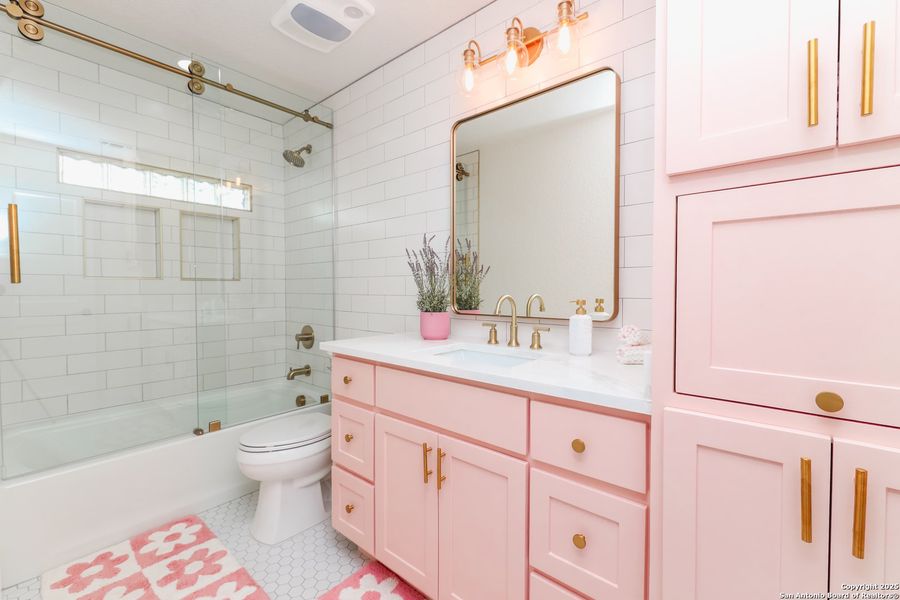 Image 23 of a home in .