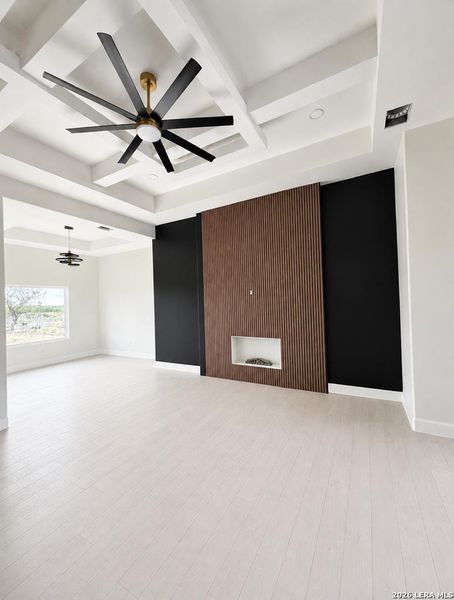 Spacious, unfurnished interior of a new home in , Eagle Pass (Image 13).