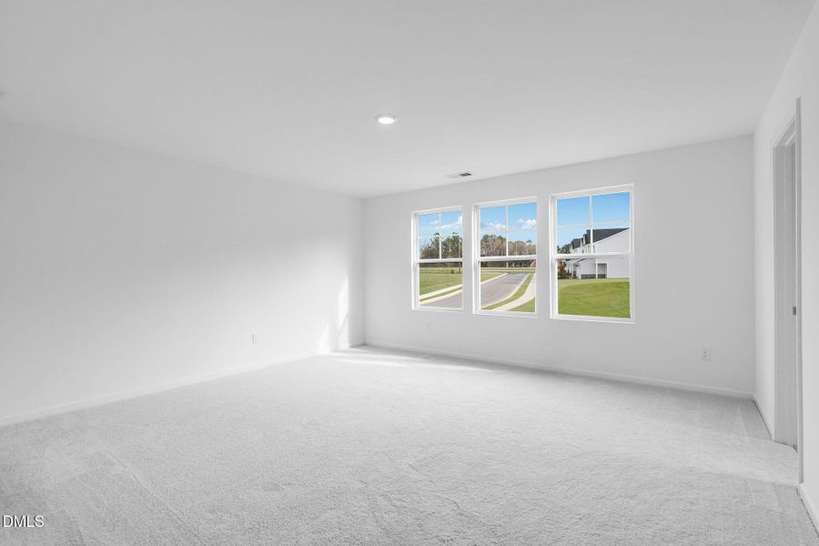 SUN_CaitlinCrossing_Pic_Davidson-13