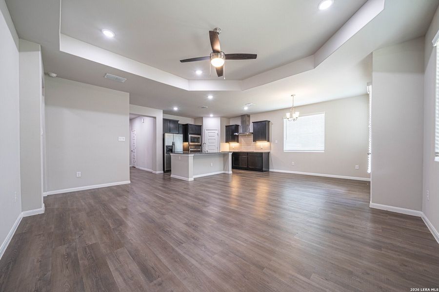 Spacious, unfurnished interior of a new home in Hannah Heights, Seguin (Image 27).