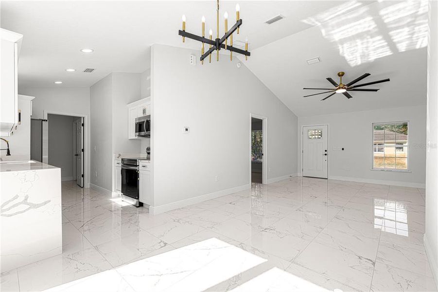 Spacious, unfurnished interior of a new home in , Summerfield (Image 22).