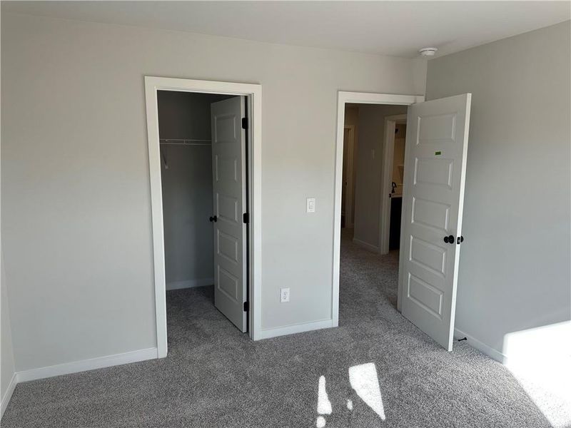 Spacious, unfurnished interior of a new home in Millstone at Mundy Mill, Gainesville (Image 32).