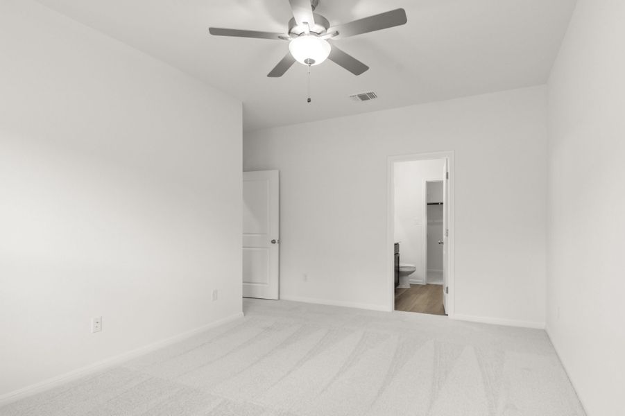 Spacious, unfurnished interior of a new home in Crosswinds, San Marcos (Image 14).