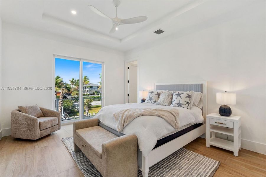 Furnished interior view inside a new home in , Key Largo (Image 71).
