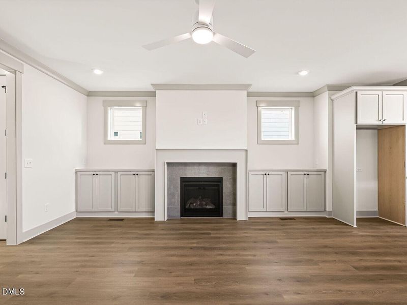 006-1280x960-living-room