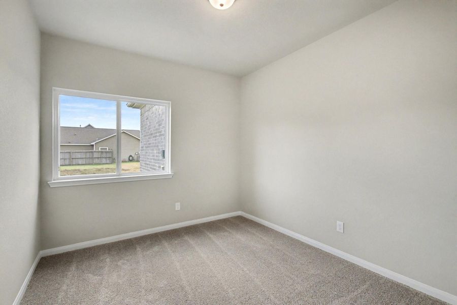 Spacious, unfurnished interior of a new home in Columbia Lakes, West Columbia (Image 15).