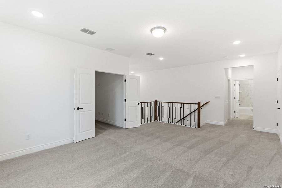 Spacious, unfurnished interior of a new home in Corley Farms, Boerne (Image 27). Spacious, unfurnished interior of a new home in Corley Farms, Boerne (Image 27).