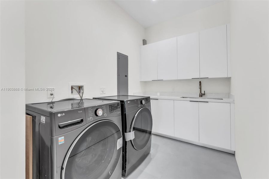 Furnished interior view inside a new home in , Miami Springs (Image 12).