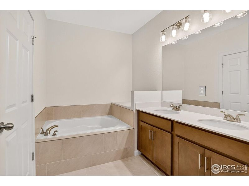 Furnished interior view inside a new home in , Longmont (Image 3).