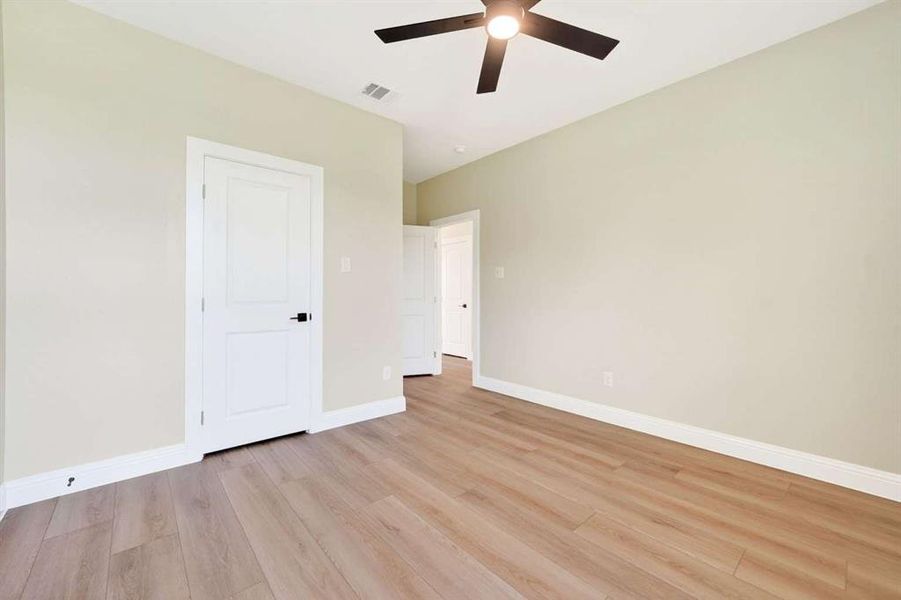 Spacious, unfurnished interior of a new home in , Royse City (Image 22).