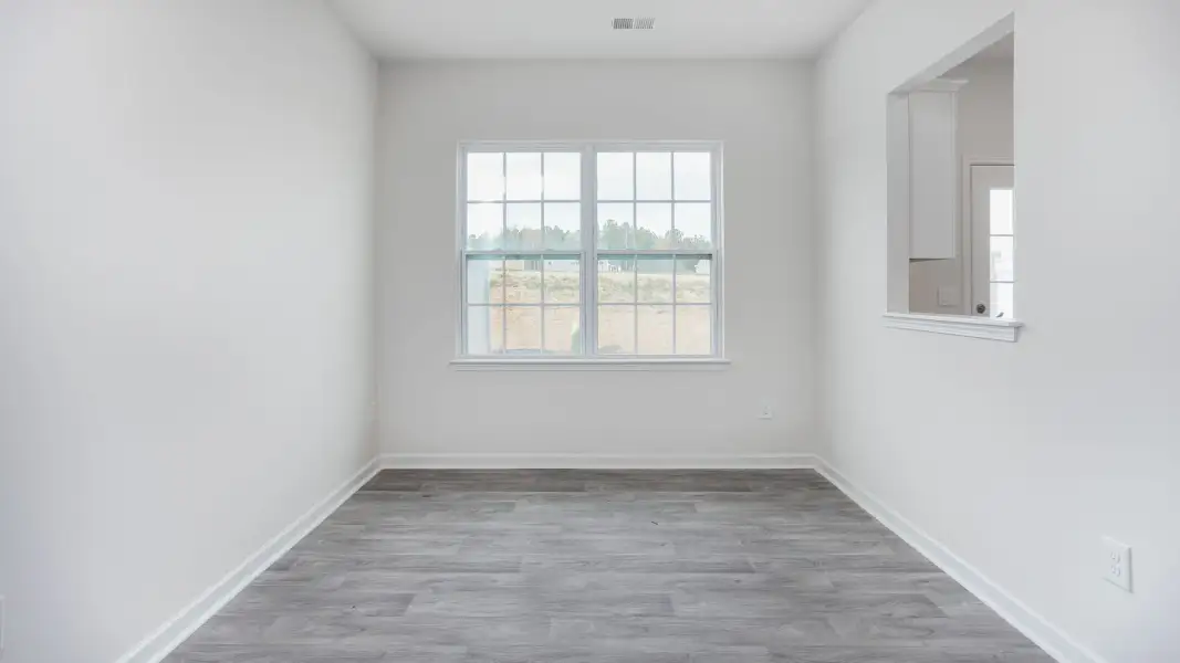 Spacious, unfurnished interior of a new home in Hastings Farm, Kernersville (Image 13).