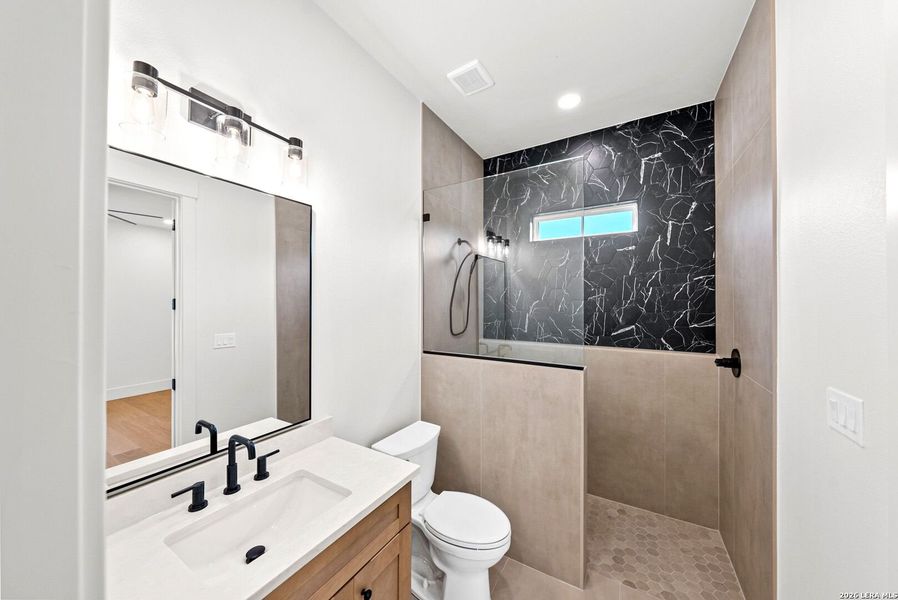 Furnished interior view inside a new home in , Boerne (Image 43).