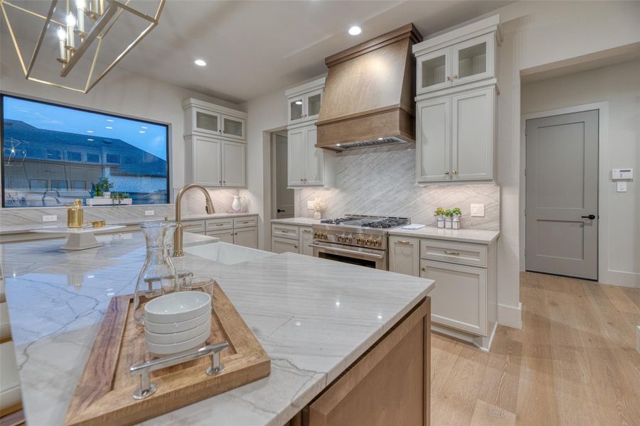 Stunning Quartz counters, cabinets and hardware. Stunning Quartz counters, cabinets and hardware.