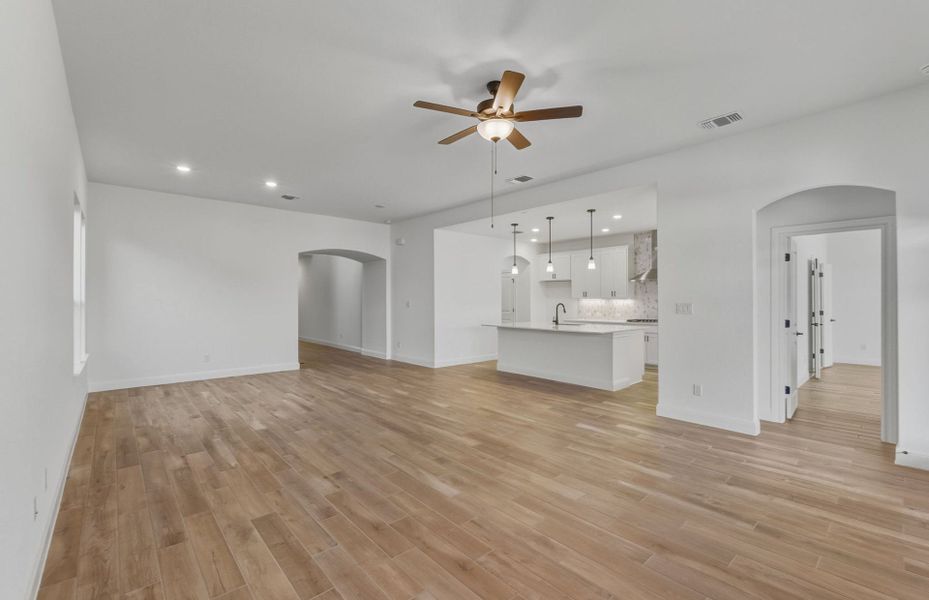 Spacious, unfurnished interior of a new home in Saddleback at Santa Rita Ranch, Liberty Hill (Image 54). Spacious, unfurnished interior of a new home in Saddleback at Santa Rita Ranch, Liberty Hill (Image 54).