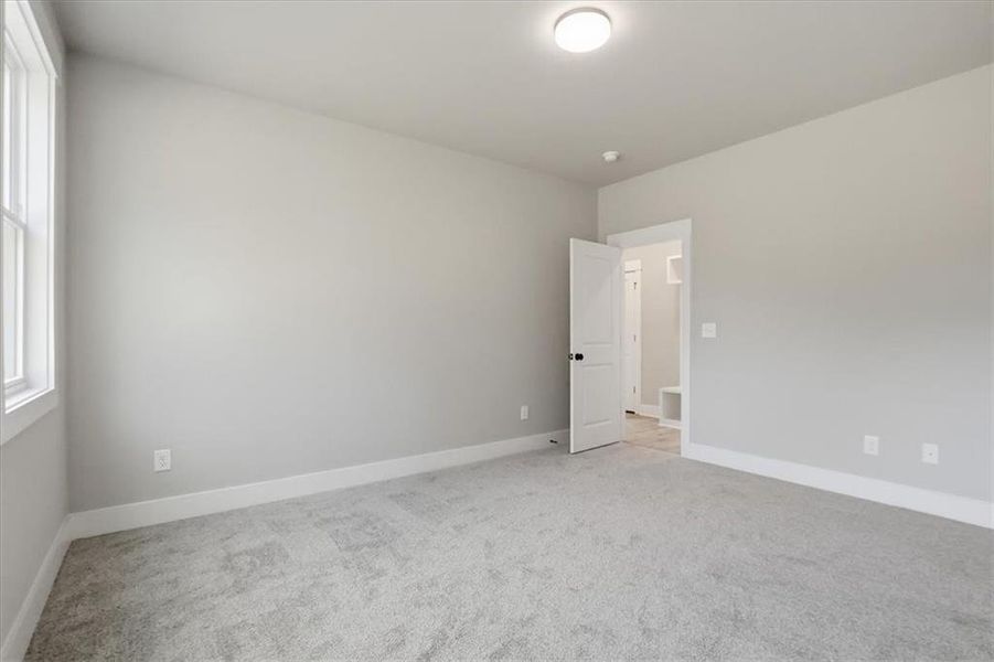 Spacious, unfurnished interior of a new home in , Statham (Image 70).