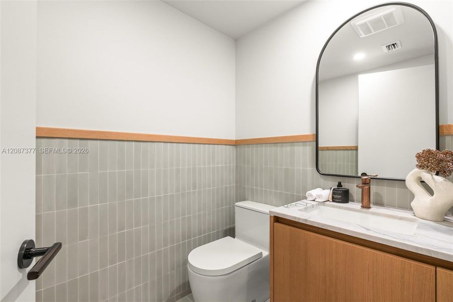 Furnished interior view inside a new home in , Bay Harbor Islands (Image 28).