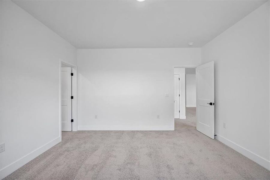 Spacious, unfurnished interior of a new home in Tuscany Hills, Douglasville (Image 25). Spacious, unfurnished interior of a new home in Tuscany Hills, Douglasville (Image 25).