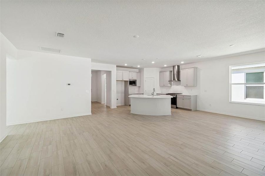 Spacious, unfurnished interior of a new home in Cascades at Southern Hills, Brooksville (Image 50).