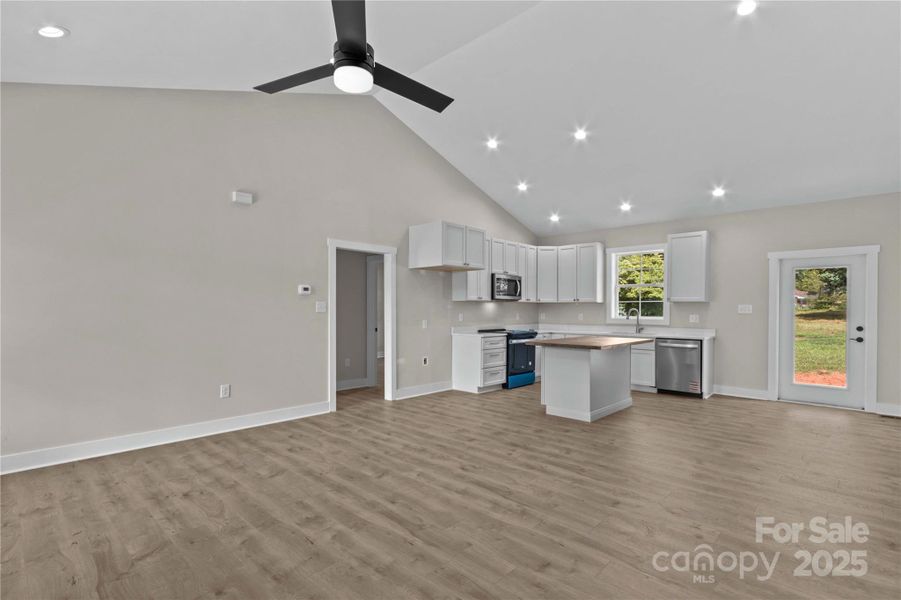 Spacious, unfurnished interior of a new home in , Statesville (Image 10).