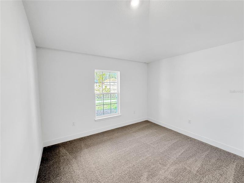 Spacious, unfurnished interior of a new home in Arbor Park, Leesburg (Image 7).