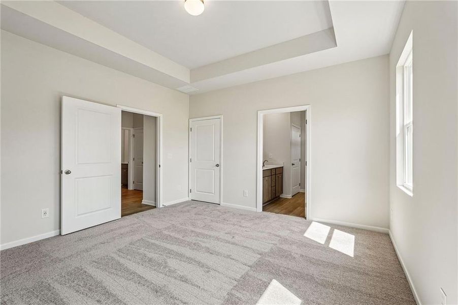 Spacious, unfurnished interior of a new home in Villages at Cedar Hill, Dallas (Image 18).
