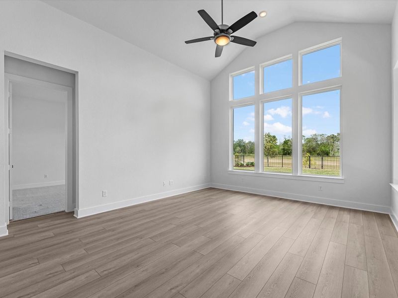 Spacious, unfurnished interior of a new home in Tompkins Reserve, Katy (Image 12).