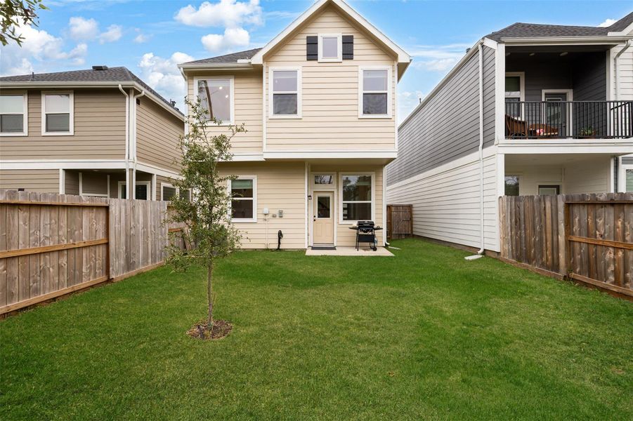 A fully-fenced in backyard offers a great space for adults, children, and/or pets. A fully-fenced in backyard offers a great space for adults, children, and/or pets.