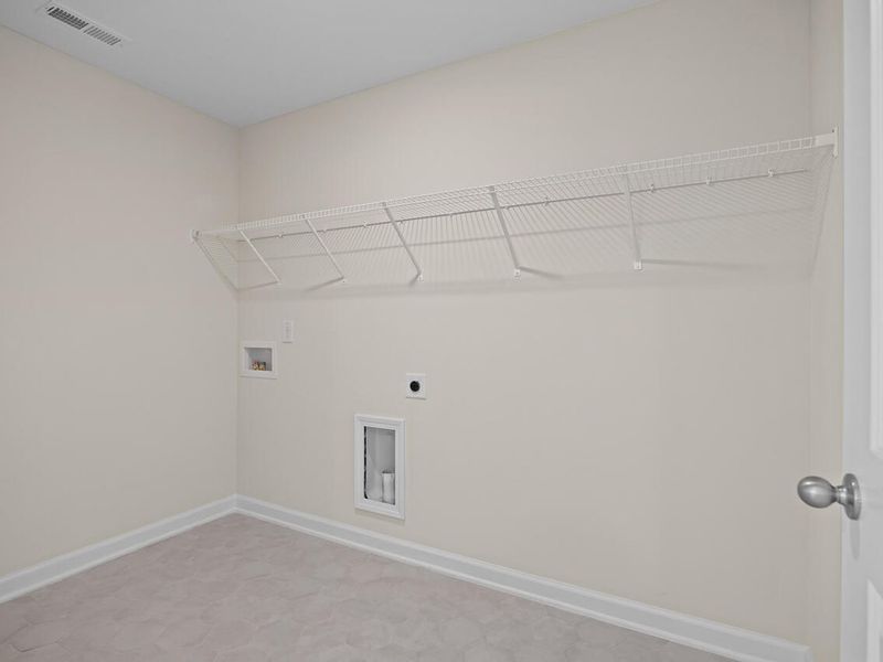 Spacious, unfurnished interior of a new home in Woodland Crossing, Zebulon (Image 27).