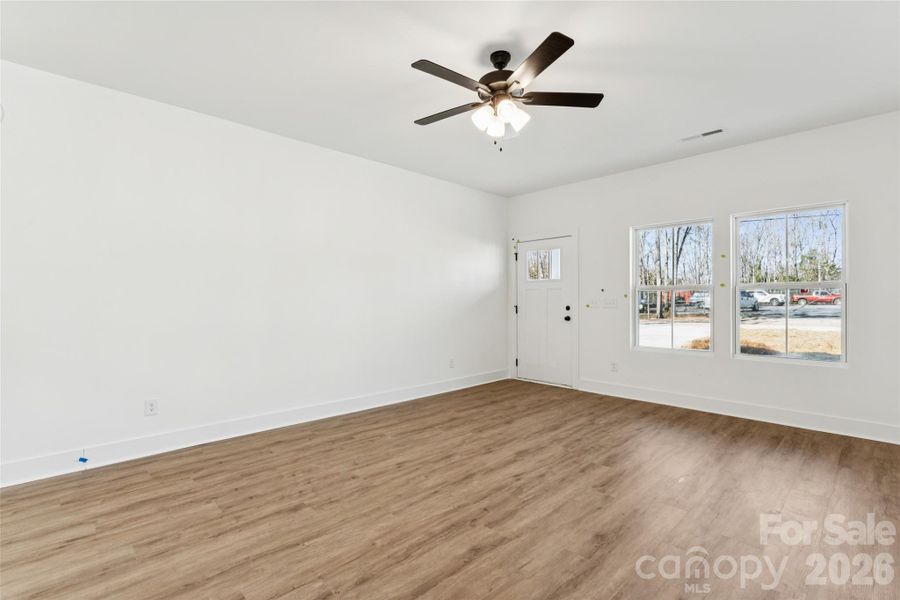 Spacious, unfurnished interior of a new home in , Rock Hill (Image 10).