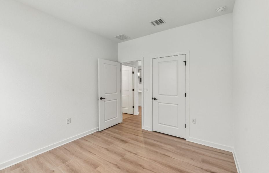 Spacious, unfurnished interior of a new home in Sun City Texas, Georgetown (Image 17).