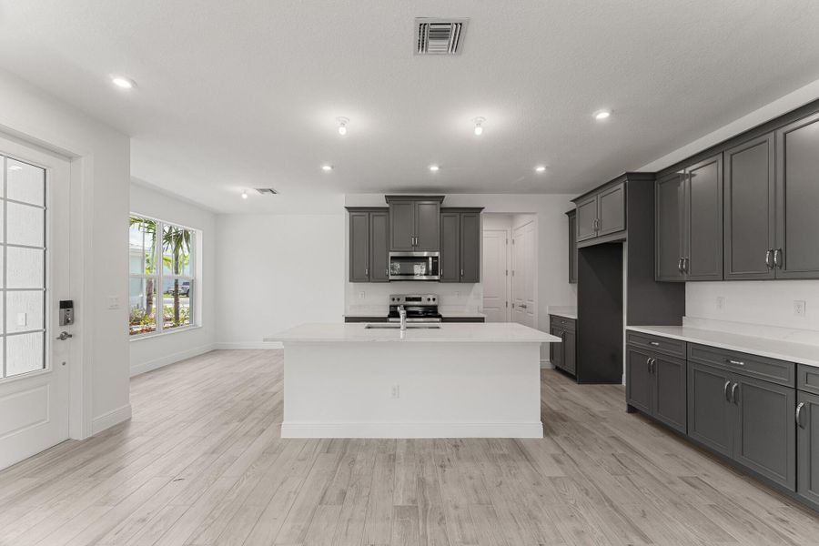 2D floor plan layout of this home in Avila, Jensen Beach, FL (Image 2).