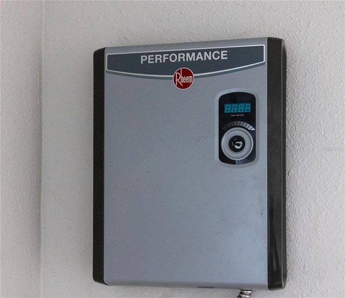 Image 6 of a home in .