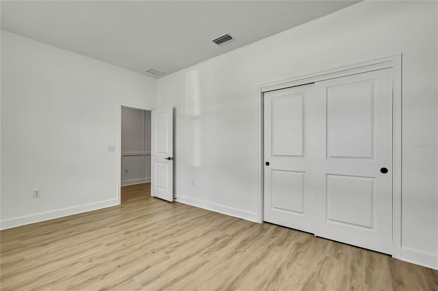Spacious, unfurnished interior of a new home in , Spring Hill (Image 45).