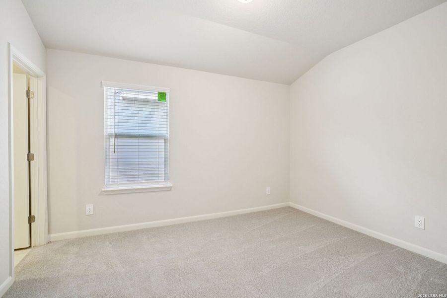 Spacious, unfurnished interior of a new home in Estancia Ranch - Classic Series, San Antonio (Image 32).