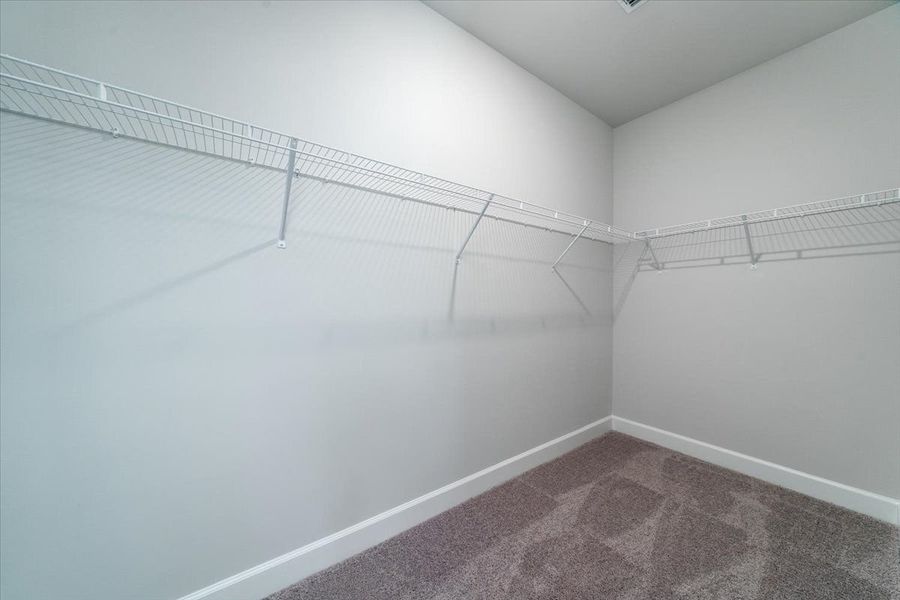 Walk-In Closet Walk-In Closet