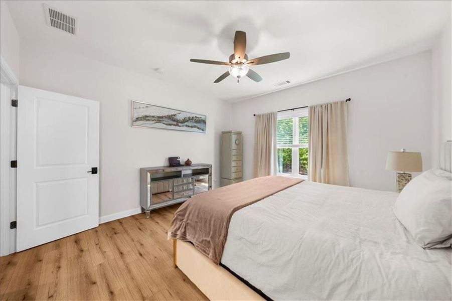 Furnished interior view inside a new home in , Cleveland (Image 34).