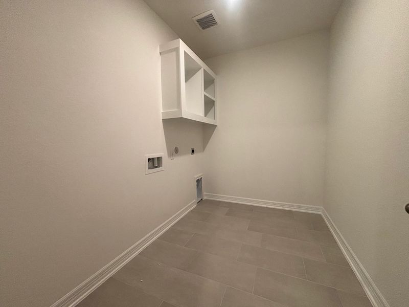 Spacious, unfurnished interior of a new home in Ashland, Richwood (Image 18).