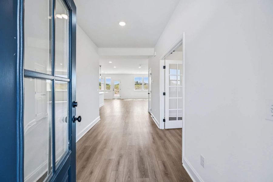 Spacious, unfurnished interior of a new home in Willow Landing, Mount Juliet (Image 15).