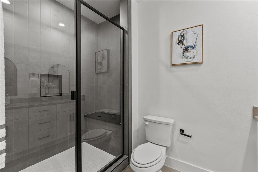 Furnished interior view inside a new home in , Grand Prairie (Image 26). Furnished interior view inside a new home in , Grand Prairie (Image 26).