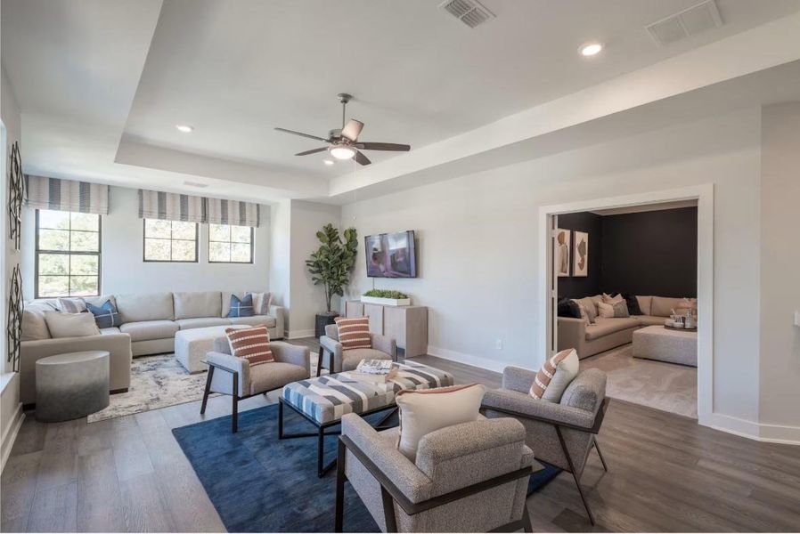 Furnished interior view inside a new home in Sienna 80′, Missouri City (Image 8).