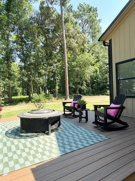 Exterior details and patio area of a home in , Manning (Image 38).