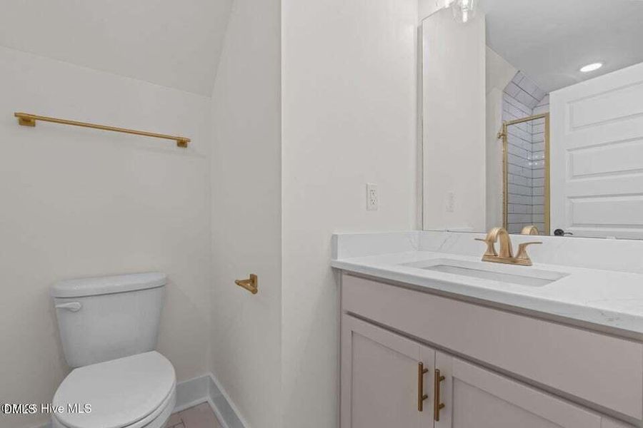 355 Shaw Rd 355 Shaw Rd