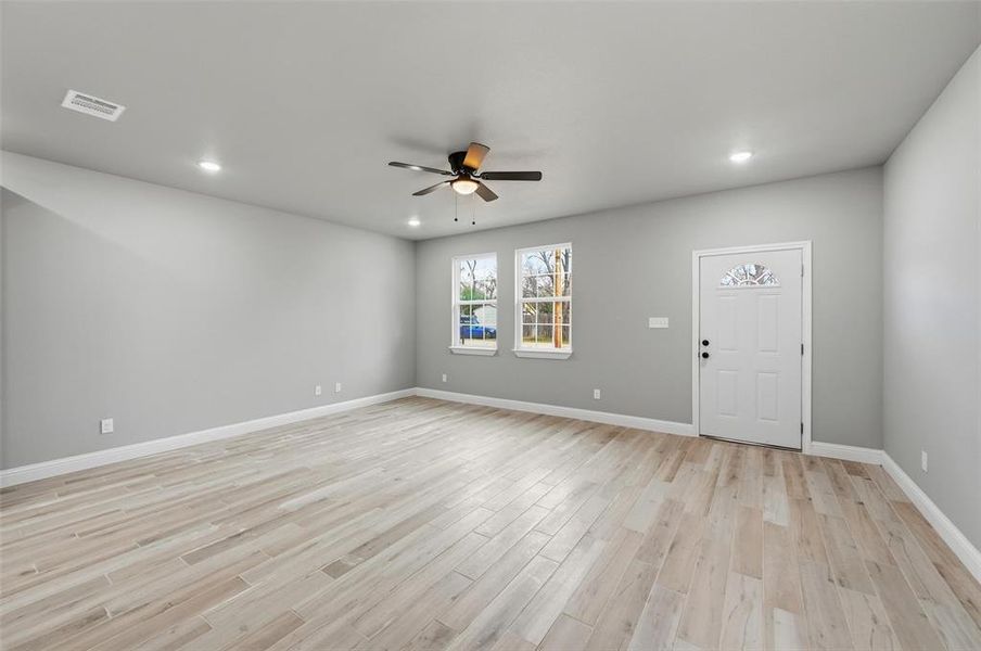 Spacious, unfurnished interior of a new home in , Cleburne (Image 18).