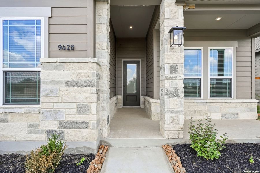 Exterior details and patio area of a home in The Crossvine, Schertz (Image 3).