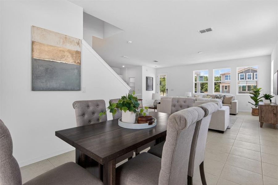 Furnished interior view inside a new home in , Orlando (Image 10).