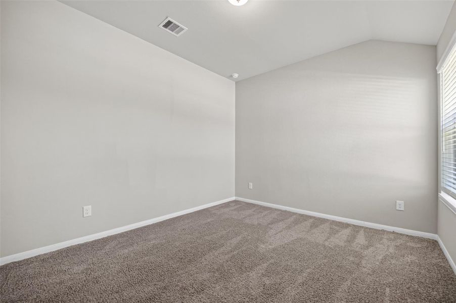 Spacious, unfurnished interior of a new home in , Texas City (Image 33).