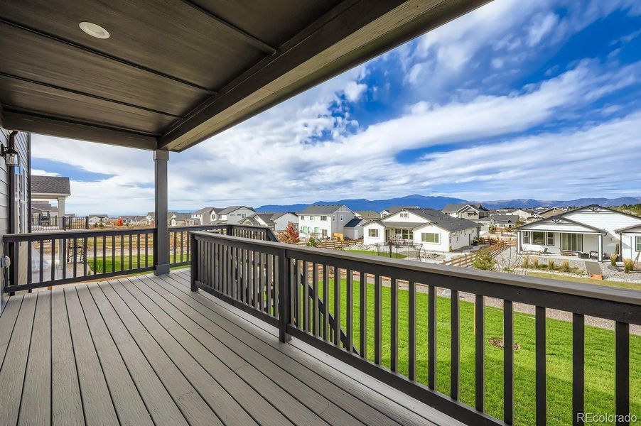 Exterior details and patio area of a home in Timber Ridge, Colorado Springs (Image 3).