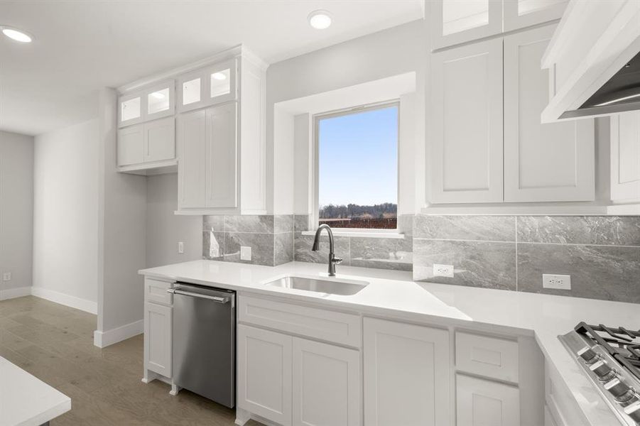 7124 Seagrove- Kitchen-4